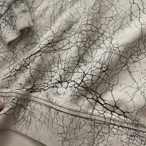 Lululemon pullover - Picture 2 of 5